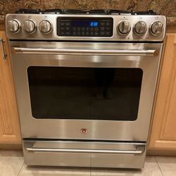 GE Cafe Series 30 Gas Range