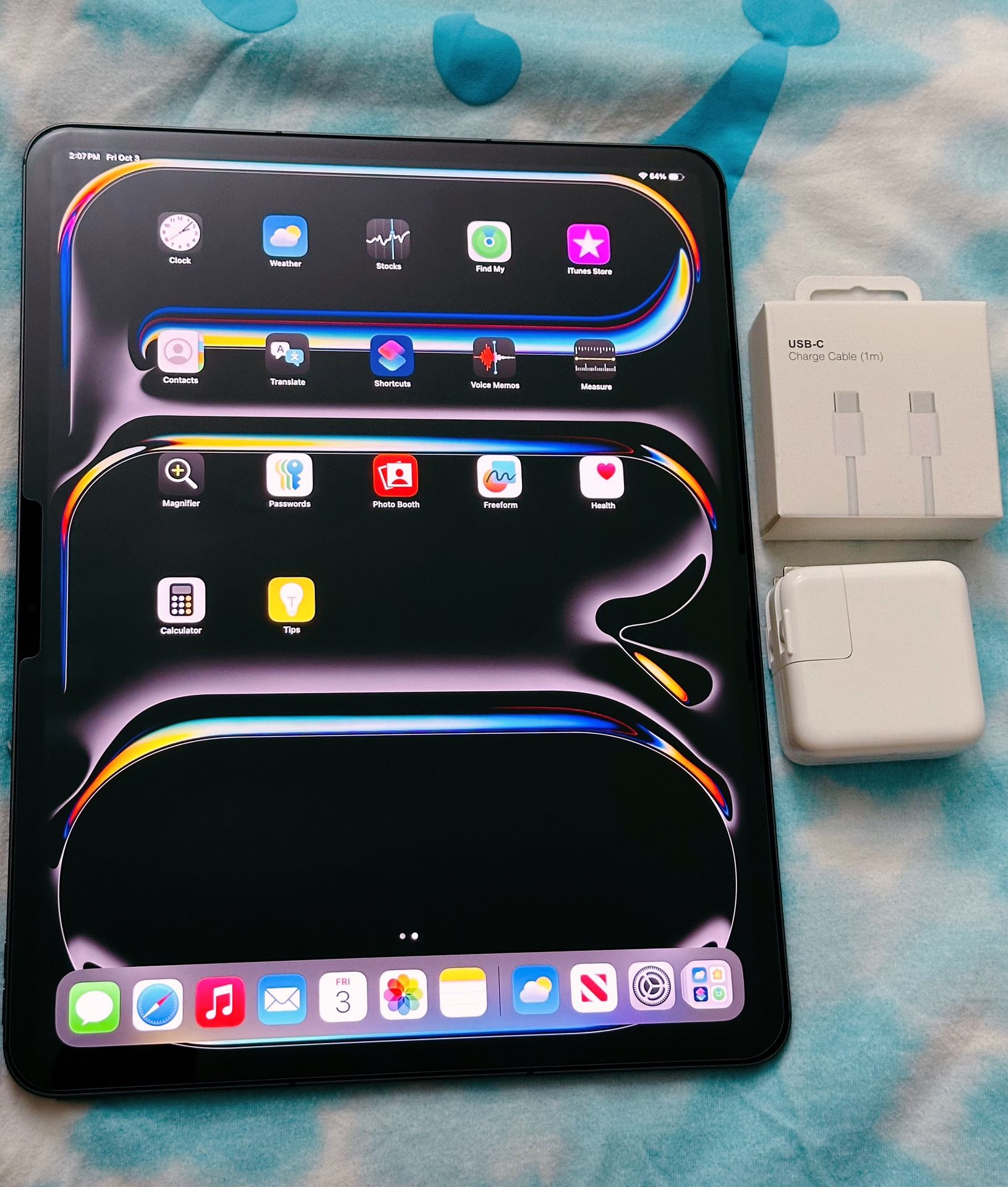 M4 Latest Model IPad Pro 13 Inch 256GB ( WiFi 6E + Cellular 5G ) 10 Months Warranty