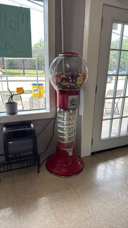 Giant gum ball machine