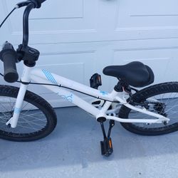 New Twenty inch boys bike r