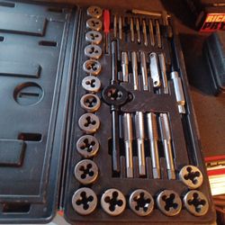 Two sets tap and die Tools 