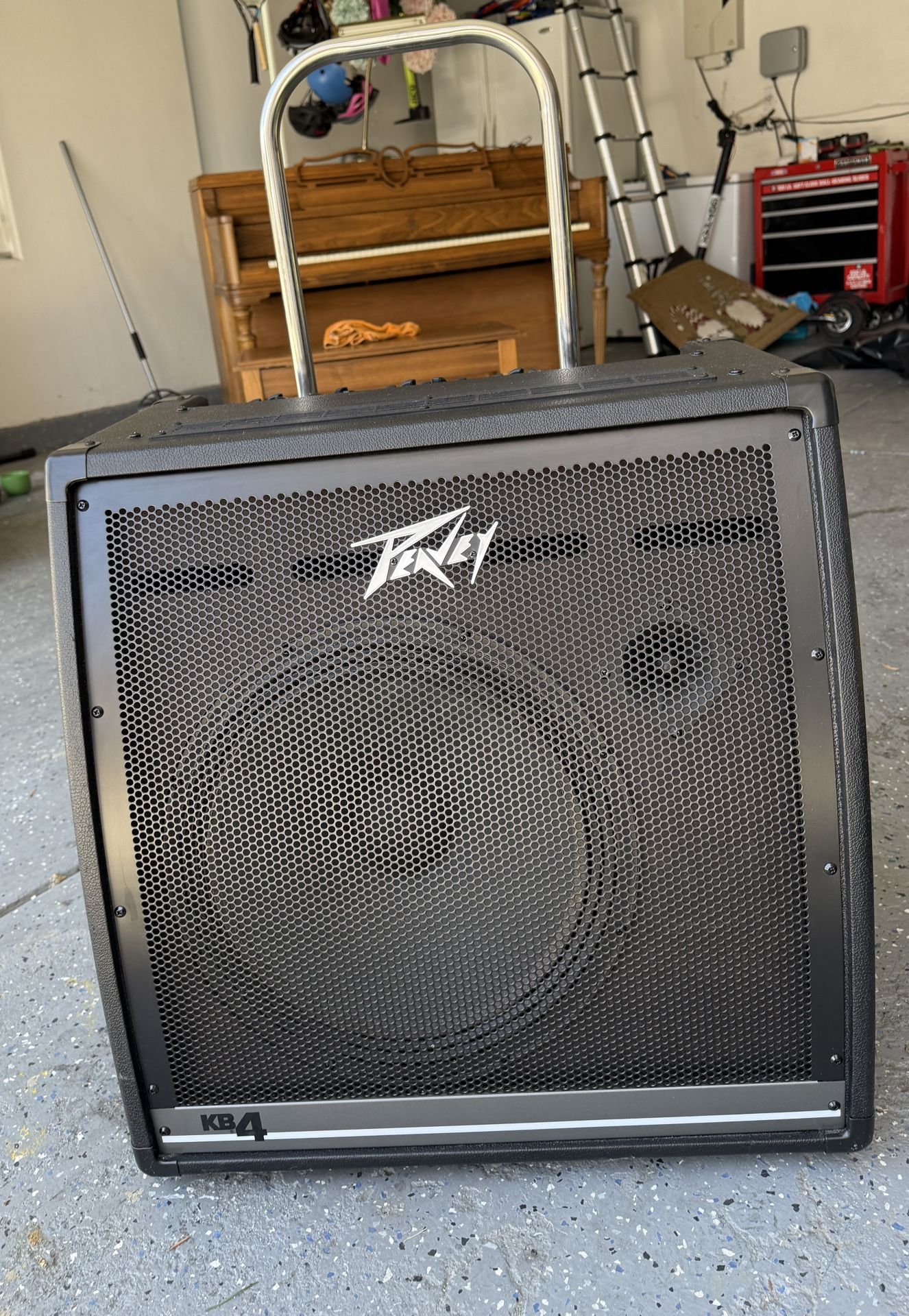 Peavey KB4. In Mint Condition. Bought in March 2025, Minimally Used.