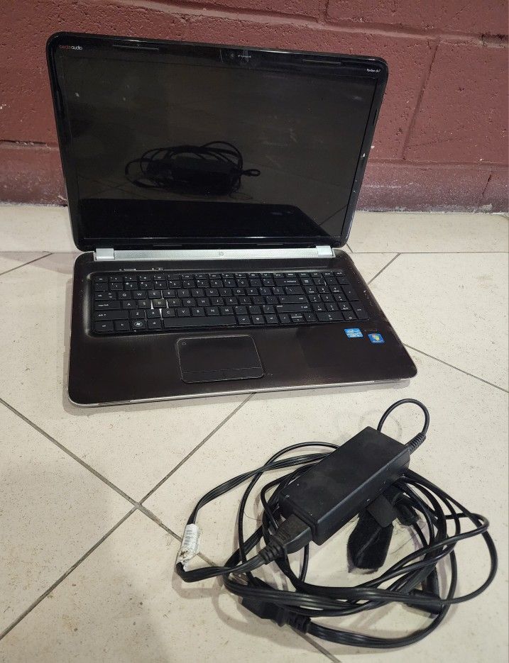 Hewlet Packard HP Pavilion dv7 Laptop Computer