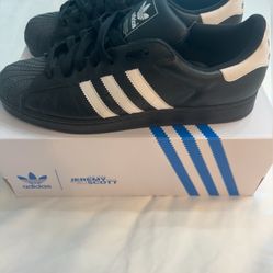 Mens Adidas Classic Black And White Sneakers 