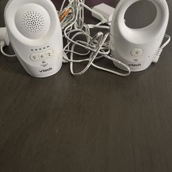 VTech DM1111 Enhanced Digital Audio Baby Monitor - White. Range up to 1,500 ft.