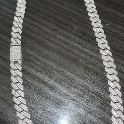 Moissanite Cuban Link Chain
