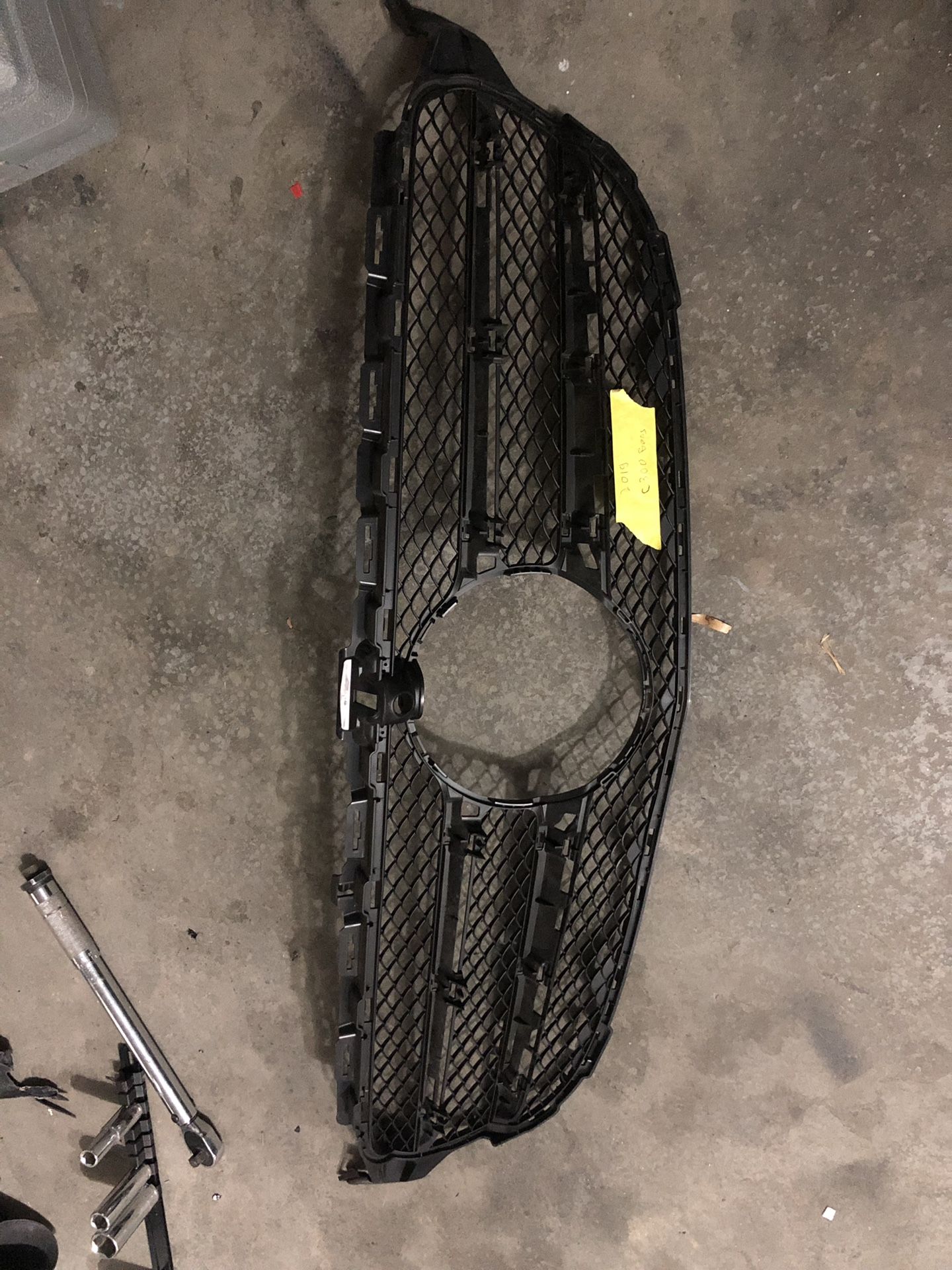 2018-2019-2020 Mercedes c300 grill