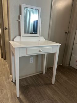 Small Vanity white