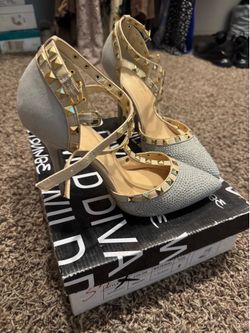 Grey/ Silver Woman Heels shoes