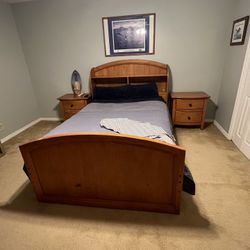 Full Bed W/ Twin Trundle, 2 Night Stands, Dresser, Desk And Desk Chair 