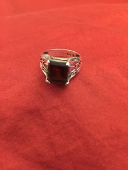 Size 6 Avon .925 silver ring