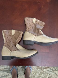 Boots/Leather/ Used. 6.5 Women 