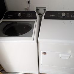Whirlpool washer and dryer set