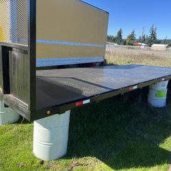 20 Foot Flatbed With Liftgate 