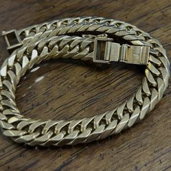 18k Japan Gold Solid 8 Inches 49.3 Grams Pick Up Only!!