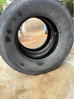 Toyo 295/75/22.5 Semi Tires