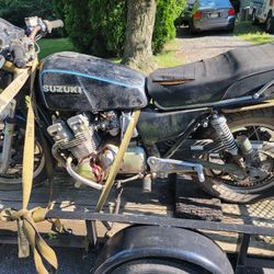 Suzuki 700