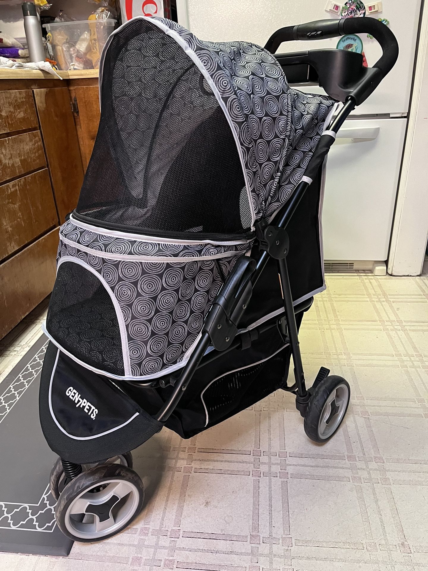 Gen 7 Promenade Pet Stroller $135 OBO