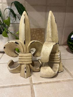 Fleur de lis bookends