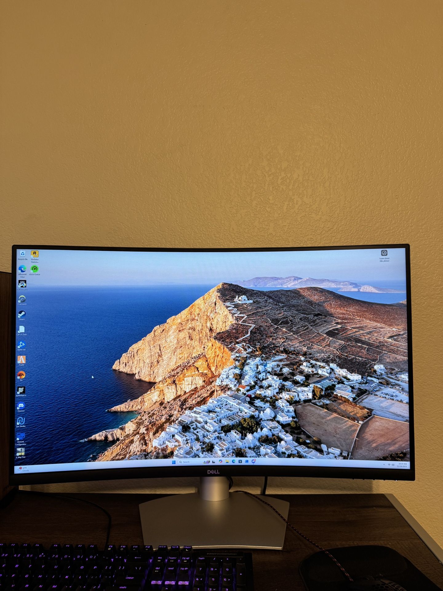 Dell S3221QS 32” Curved 4K Gaming monitor