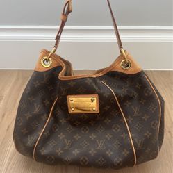 Louis Vuitton Hang Bag
