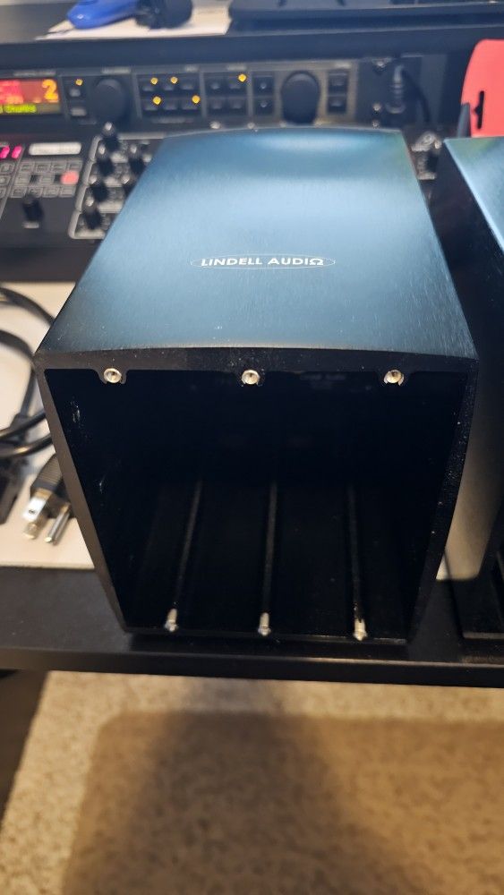 Lindell 500 Series Chassis - 503