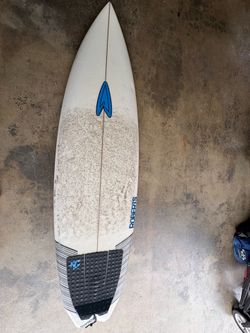 Robert’s Surfboard Starship