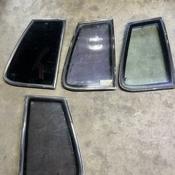 Gbody Quarter Windows