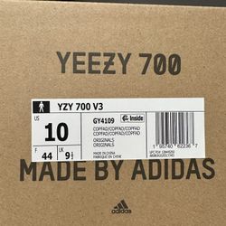 NEW Yeezy YZY 700 V3 Size 10 Brand New