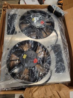 Derale Dual 3750 CFM Radiator Fan with Aluminum Shroud Assembly part# 16833