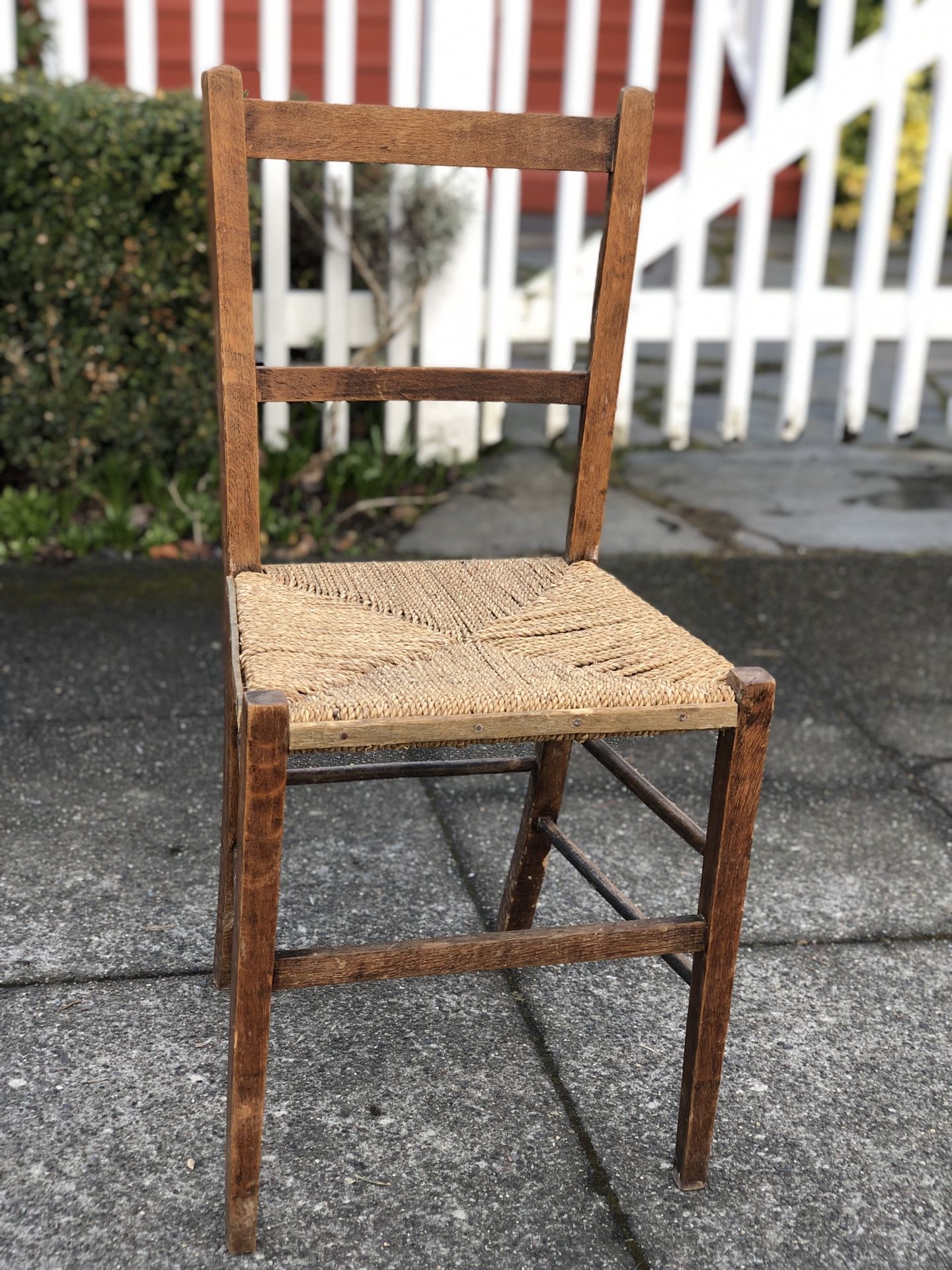 Darling Antique Rush Chair! Old!