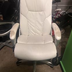 GAMING CHAIR