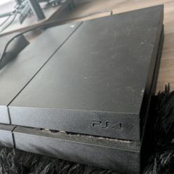 PS4 Bundle W/ Games