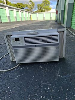 GE 8000 BTU Room Air Conditioner with Remote