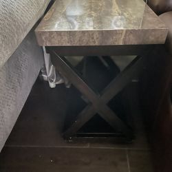 $500 Msrp Set Coffee Table With Two End Tabel