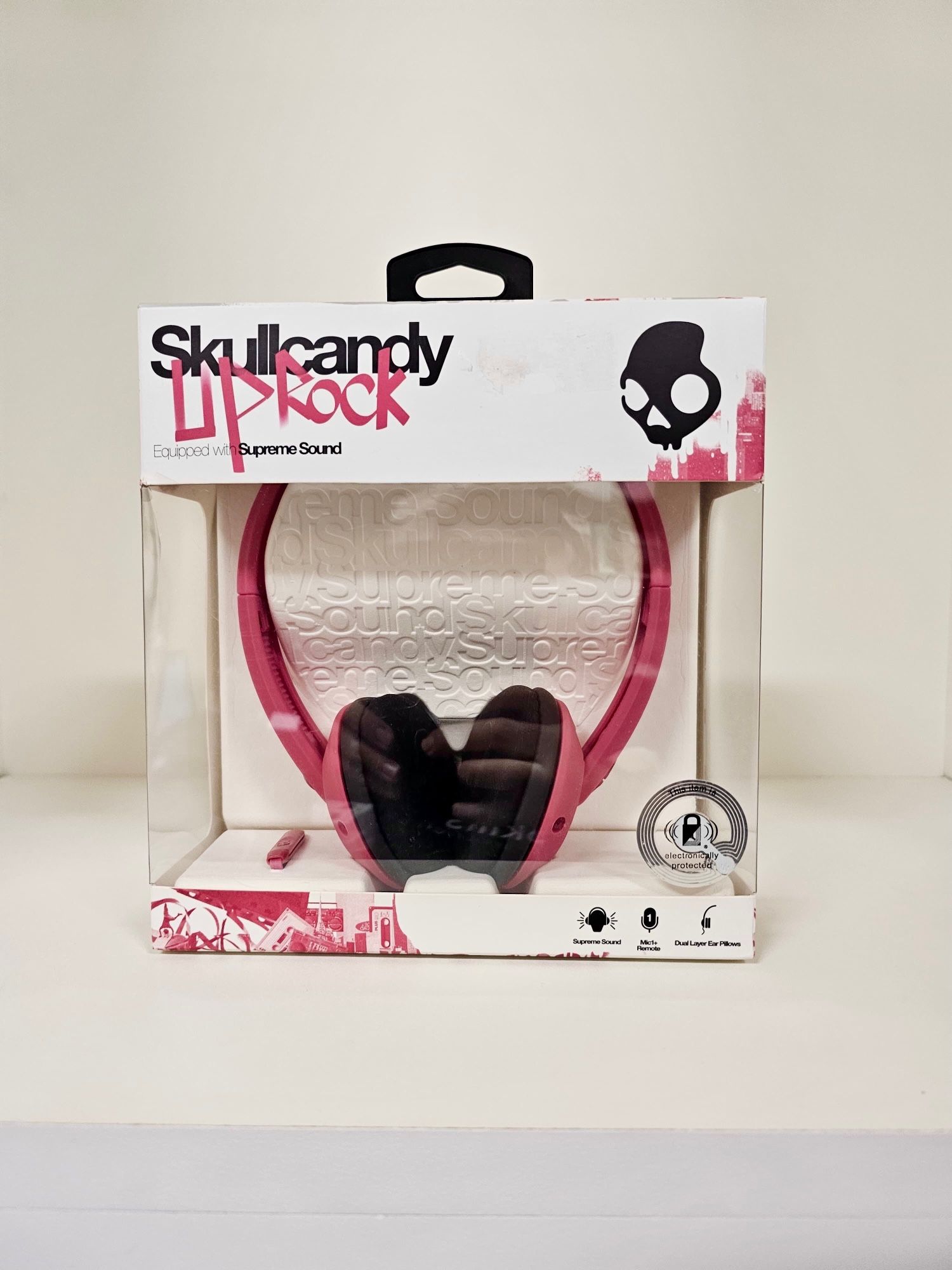 Brand New - Skullcandy Supreme Sound Uprock Mic Headphone in Pink