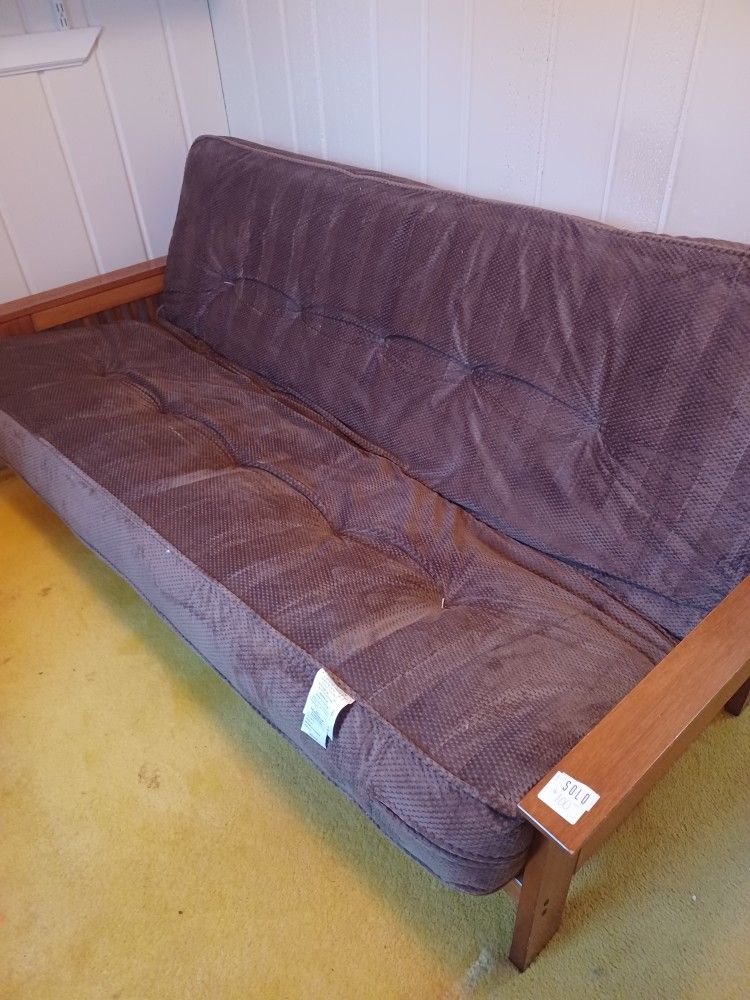 Excellent Condition Futon Sofa