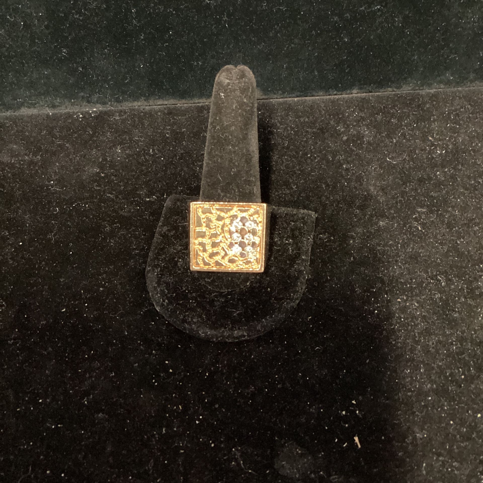 Yellow Gold In Diamond Ring Nugget Style