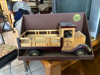 Wooden Ghirardelli Truck