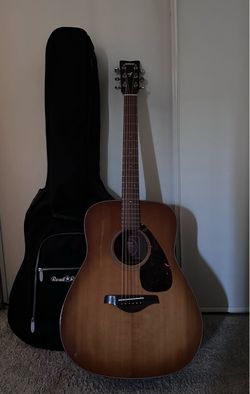 Yamaha Acoustic Guitar with Gig Bag