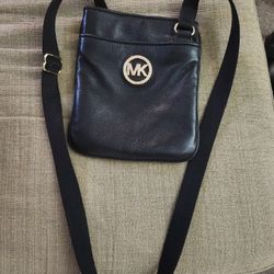 Michael Kors Cross Body Bag
