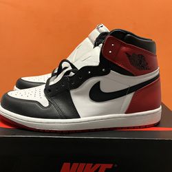 NEW Jordan 1 Black Toe High 2016 Size 10