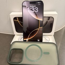 IPhone 16 Pro  256  GB. Pristine Like New  Condition Unlocked Use Any Carrier Hablo Espanol.