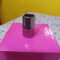 CRAFTSMAN  1/2 INCH DRIVE 14MM 12 POINT  SOCKET 