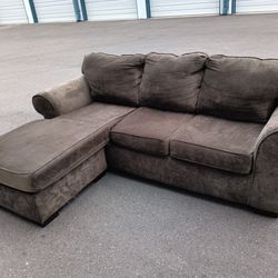 Sectional Couch Reversible Chaise 