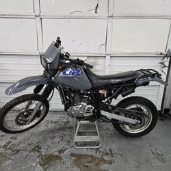 1993 Suzuki DR 650 Dirt Bike 