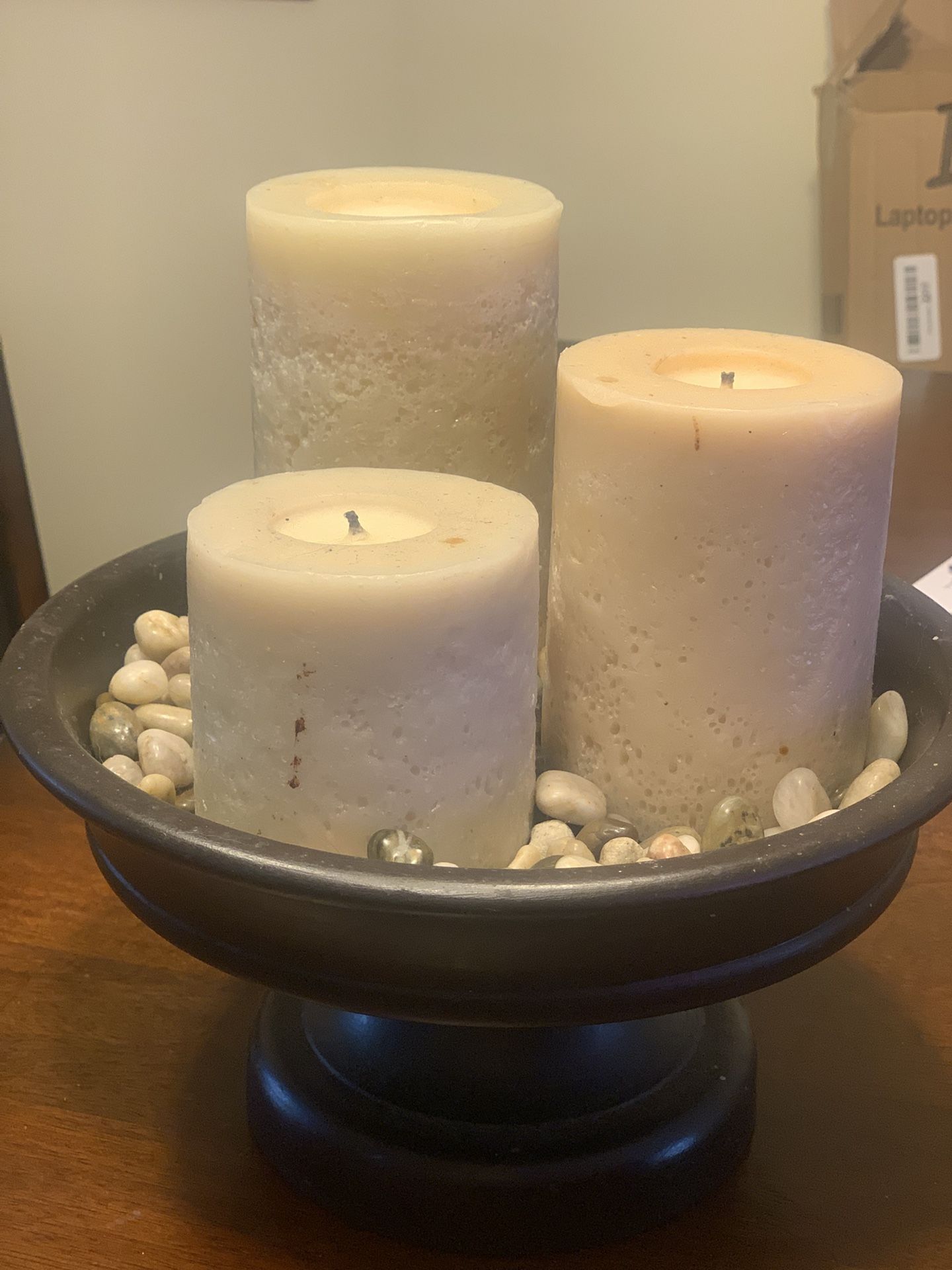 3 Candles / Rocks Decor