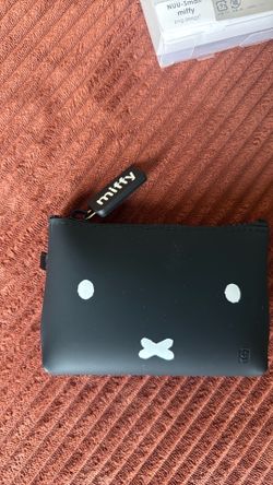 🐰 Tiny Designer Miffy Pouch For Tiny Important Things 🐰  Authentic p+g design x Miffy “NUU-Small” silicone zipper pouch.