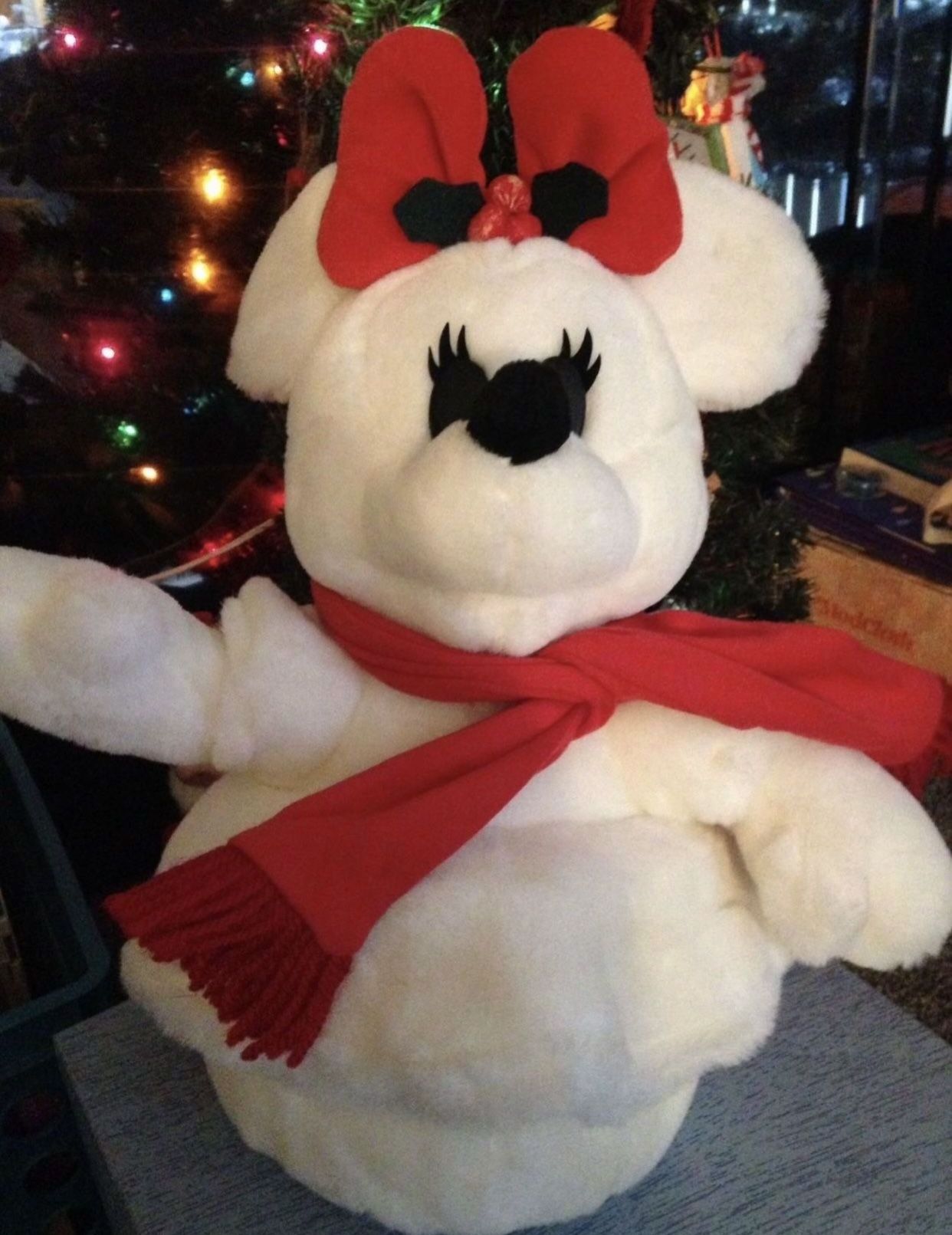 Disney's Minnie Mouse Christmas Victorian