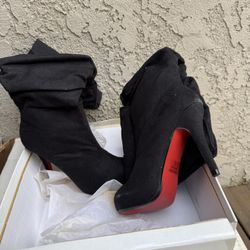 Women’s Black Tall Boot Heels - Size 7